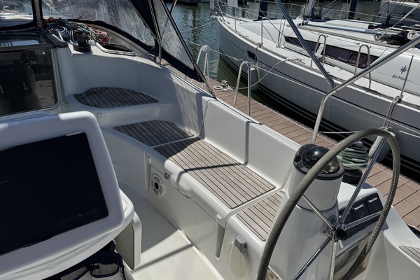 Schmitten 42ft Jeanneau Yacht For Sale