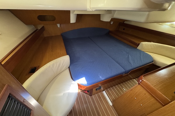 Schmitten 42ft Jeanneau Yacht For Sale