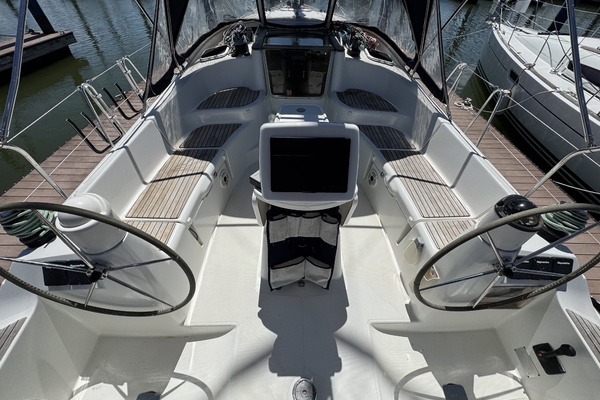 Schmitten 42ft Jeanneau Yacht For Sale