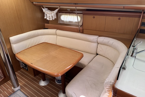 Schmitten 42ft Jeanneau Yacht For Sale