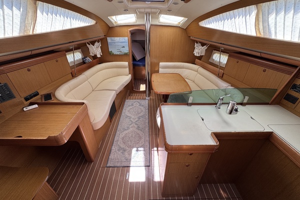 Schmitten 42ft Jeanneau Yacht For Sale