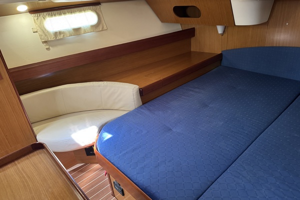 Schmitten 42ft Jeanneau Yacht For Sale