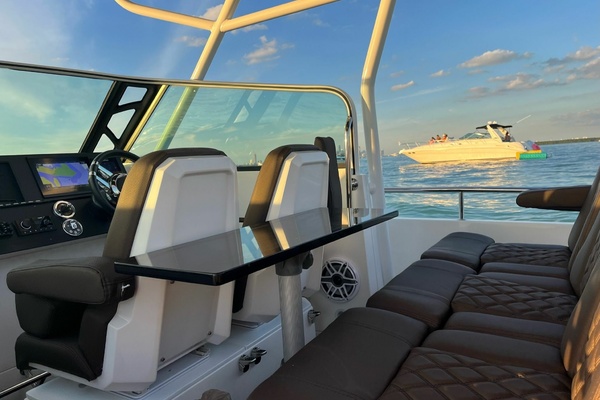 MONOCLE 29ft Axopar Yacht For Sale