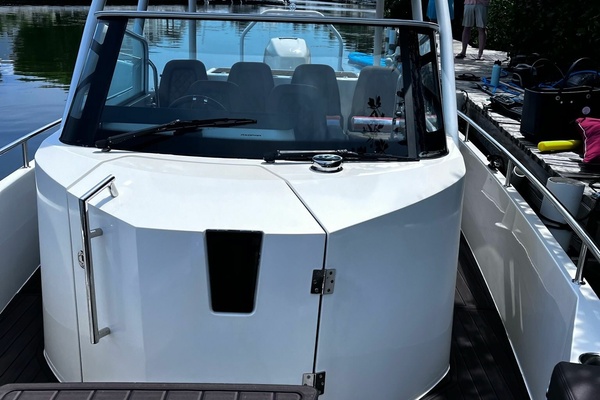 MONOCLE 29ft Axopar Yacht For Sale