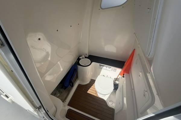 28ft Sea Fox Yacht For Sale