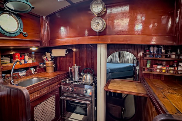 Angelsea 28ft Bristol Channel Cutter Yacht For Sale