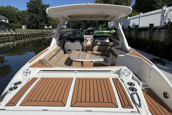 35ft Sea Ray Yacht For Sale