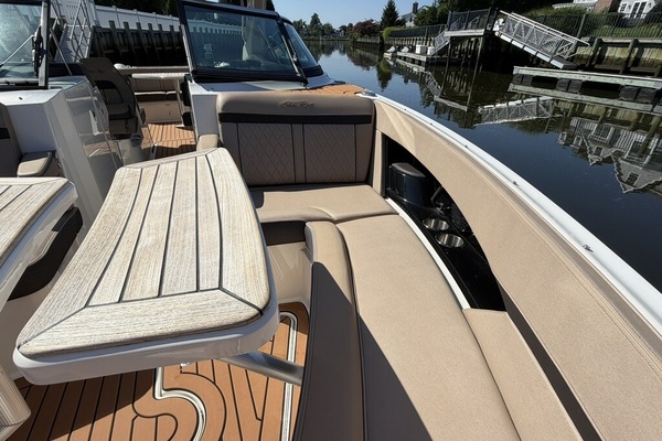 35ft Sea Ray Yacht For Sale