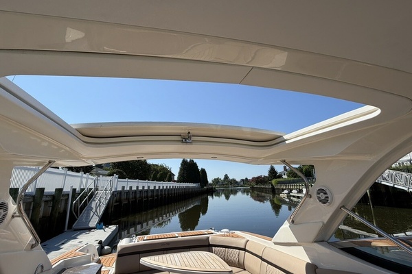 35ft Sea Ray Yacht For Sale