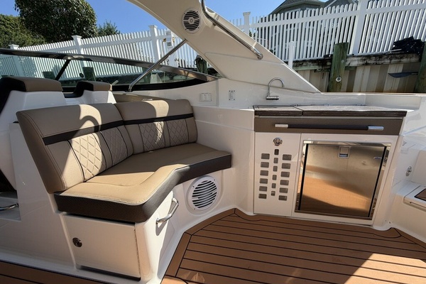 35ft Sea Ray Yacht For Sale