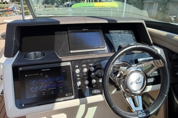 35ft Sea Ray Yacht For Sale