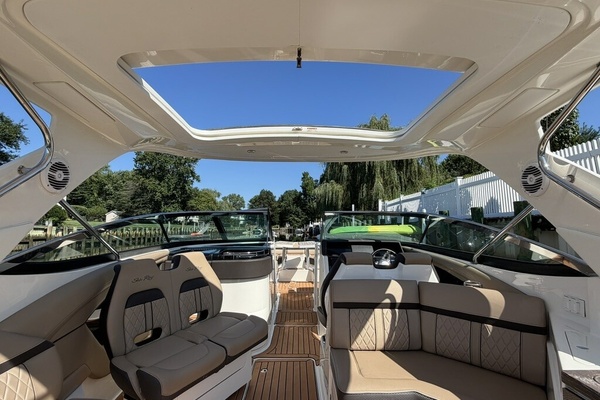 35ft Sea Ray Yacht For Sale