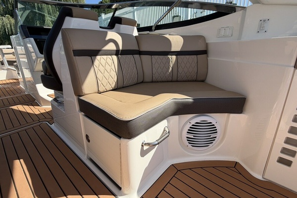 35ft Sea Ray Yacht For Sale
