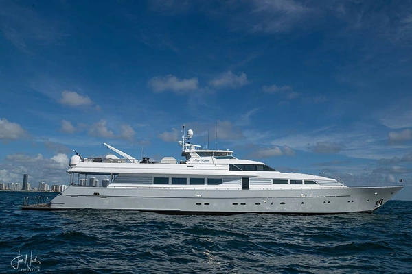 139-ft-Westport-1989-Flybridge Motoryacht-MARY KATHLENE Fort Lauderdale Florida United States  yacht for sale