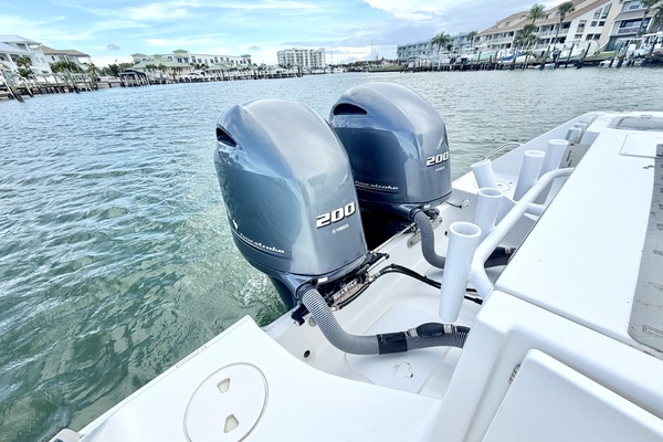 27ft Sea Hunt Yacht For Sale