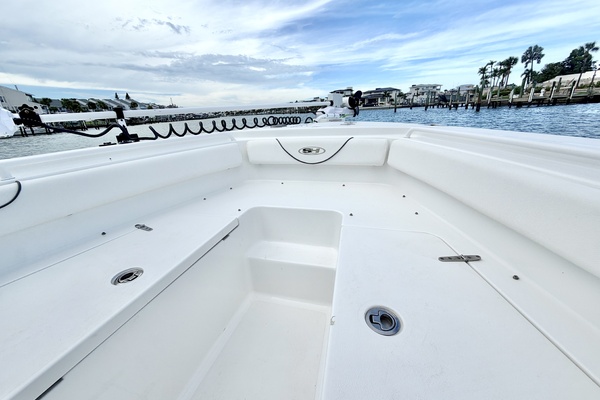 27ft Sea Hunt Yacht For Sale