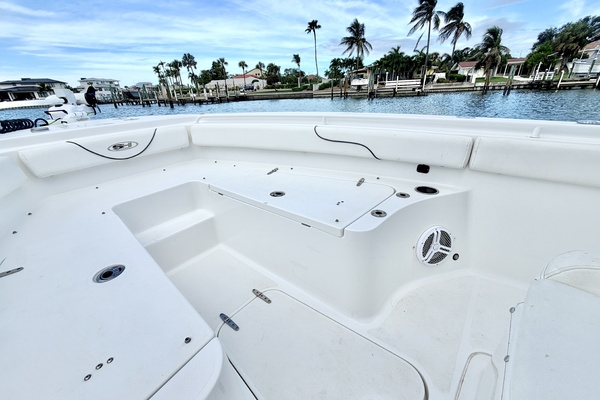 27ft Sea Hunt Yacht For Sale