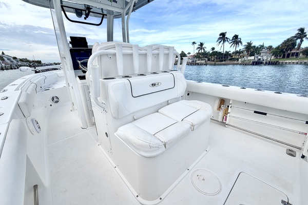 27ft Sea Hunt Yacht For Sale