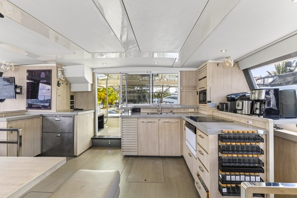 Melynda 48ft Leopard Yacht For Sale