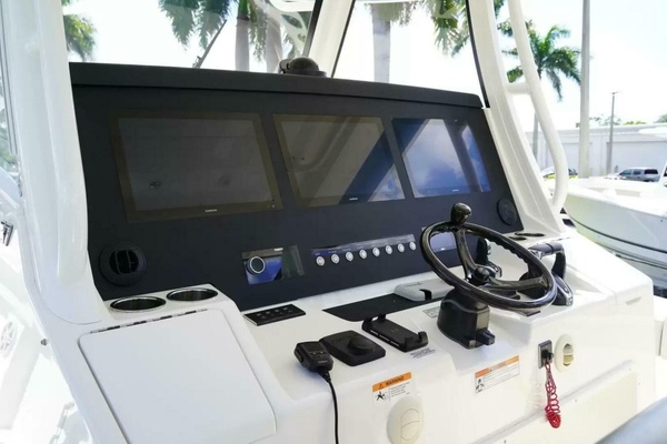 37ft Regulator Yacht For Sale