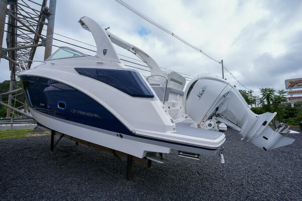26ft Regal Yacht For Sale