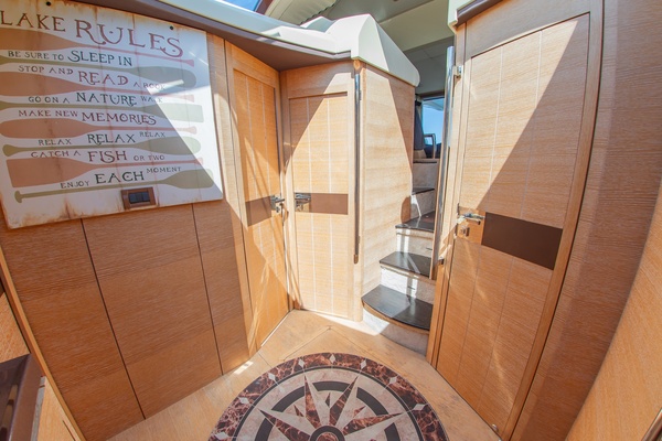 47 Azimut 2008 25