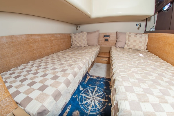 Azimut 47 Yacht For Sale