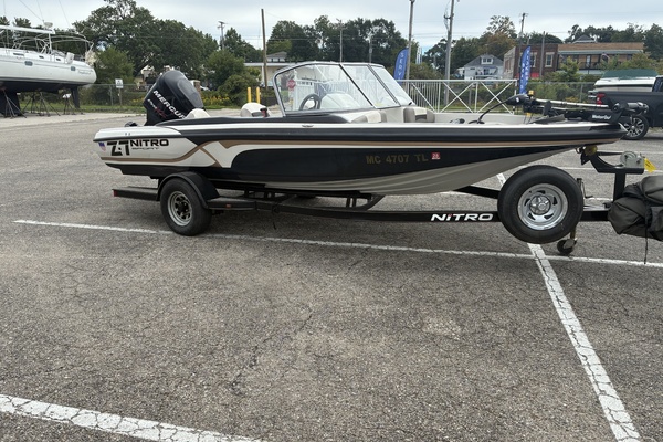 19ft Nitro Yacht For Sale