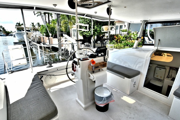 Lady Grey 30ft Maine Cat Yacht For Sale