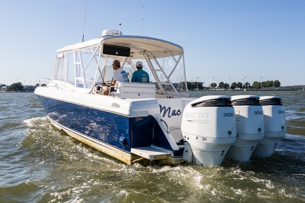 Mac  amp  Seas 36ft Intrepid Yacht For Sale