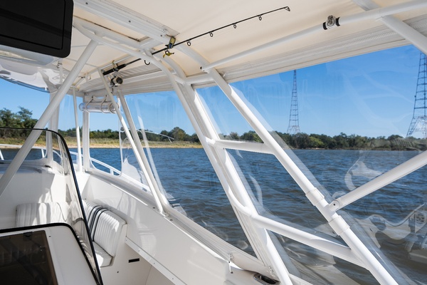Mac  amp  Seas 36ft Intrepid Yacht For Sale