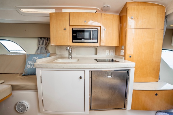 Legacy 40ft Intrepid Yacht For Sale