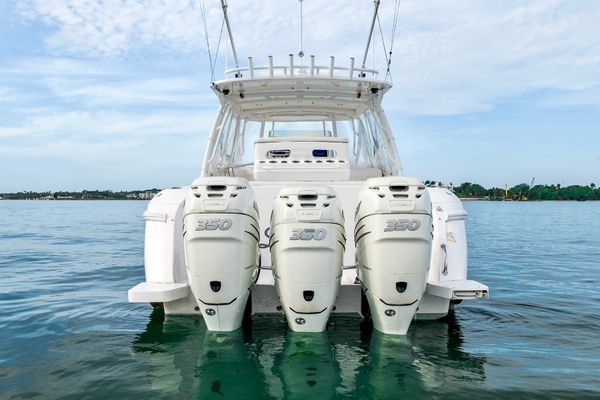 Legacy 40ft Intrepid Yacht For Sale