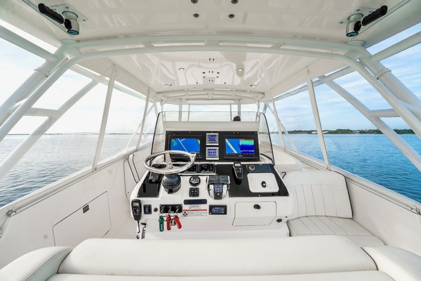 Legacy 40ft Intrepid Yacht For Sale