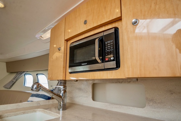 Legacy 40ft Intrepid Yacht For Sale