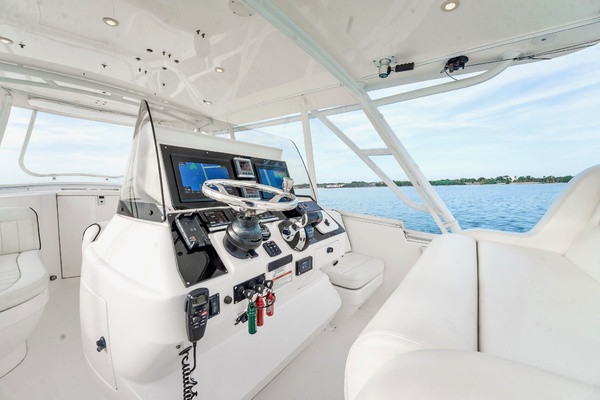 Legacy 40ft Intrepid Yacht For Sale
