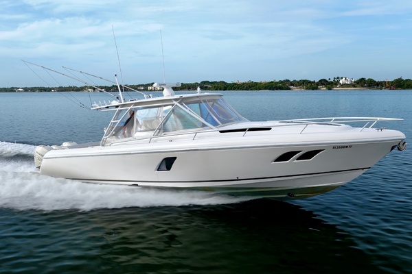 Legacy 40ft Intrepid Yacht For Sale