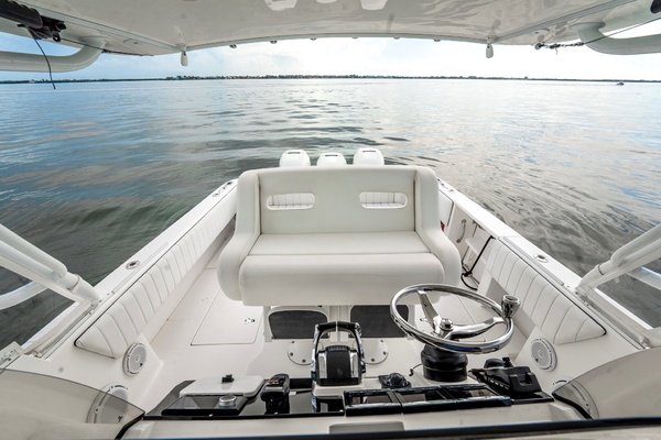 Legacy 40ft Intrepid Yacht For Sale