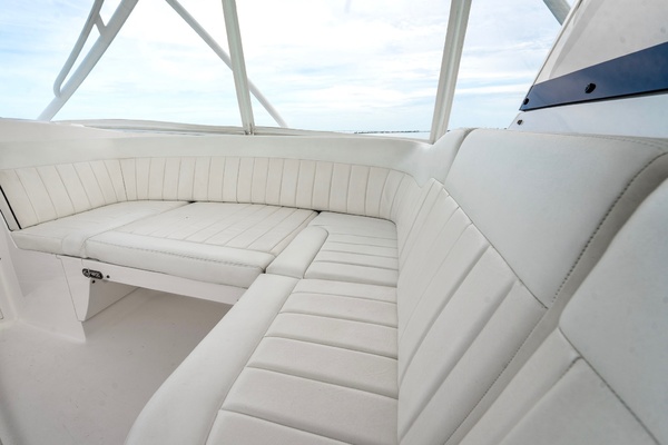 Legacy 40ft Intrepid Yacht For Sale