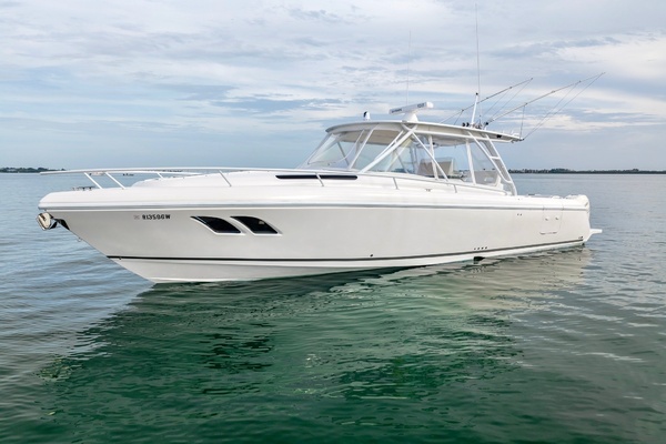 Legacy 40ft Intrepid Yacht For Sale