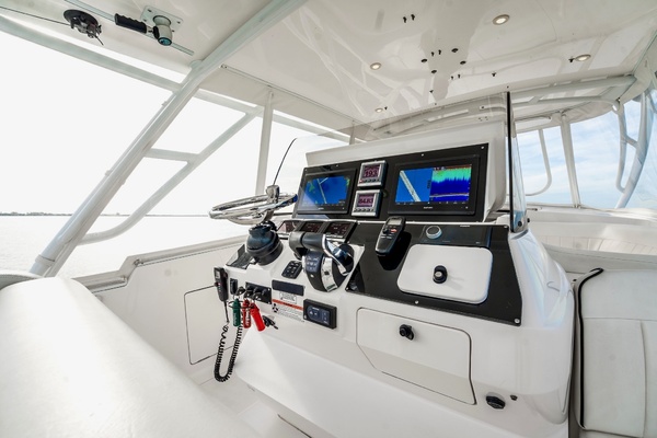 Legacy 40ft Intrepid Yacht For Sale