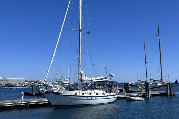 37-ft-Pacific Seacraft-1982--Oriane Rockland Maine United States  yacht for sale