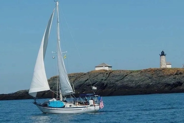 Oriane 37ft Pacific Seacraft Yacht For Sale
