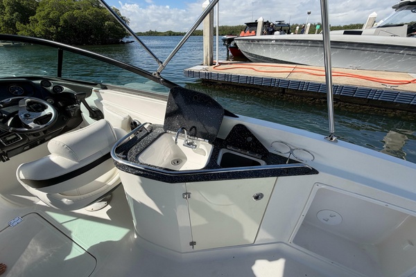 27ft Monterey Yacht For Sale
