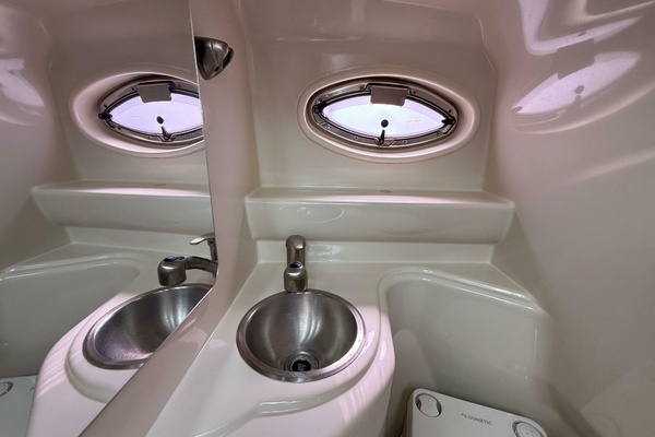 24ft Sea Ray Yacht For Sale