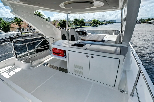 Absolute 52 Fly Yacht For Sale