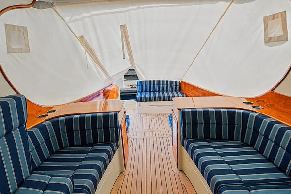 Hinckley Picnic Boat 37 MKIII Yacht For Sale