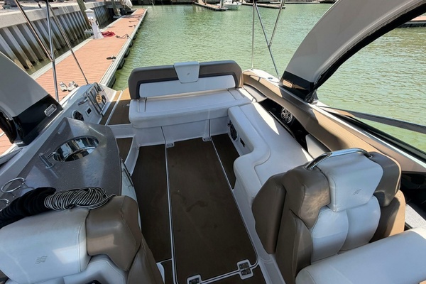 30ft Four Winns Yacht For Sale