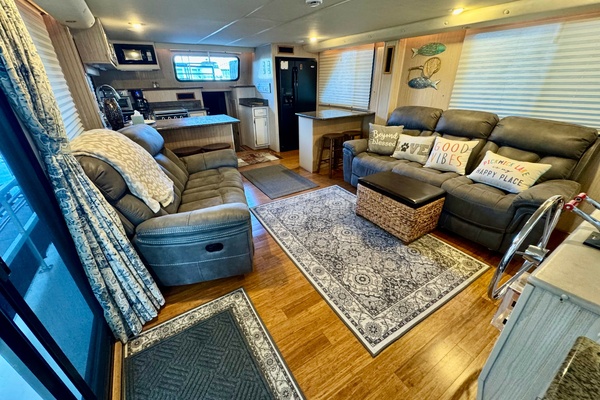Parotte Head 50ft Gibson Yacht For Sale