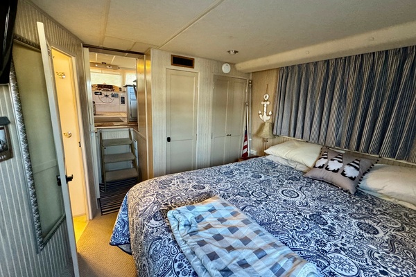 Parotte Head 50ft Gibson Yacht For Sale